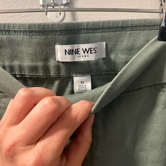 Nine West pull on crop - Picture 2 of 6